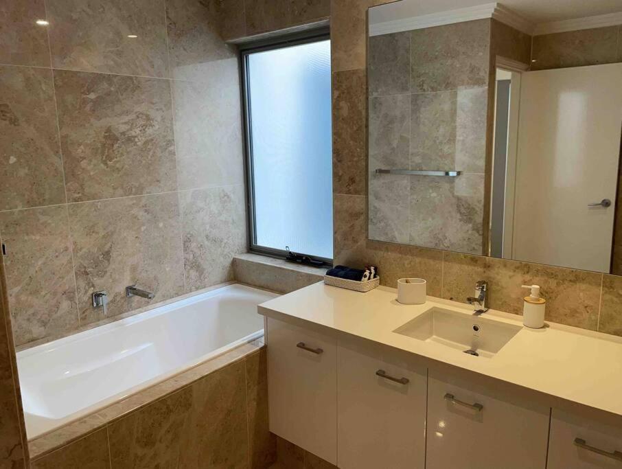 Canal Vista Mandurah Exterior foto